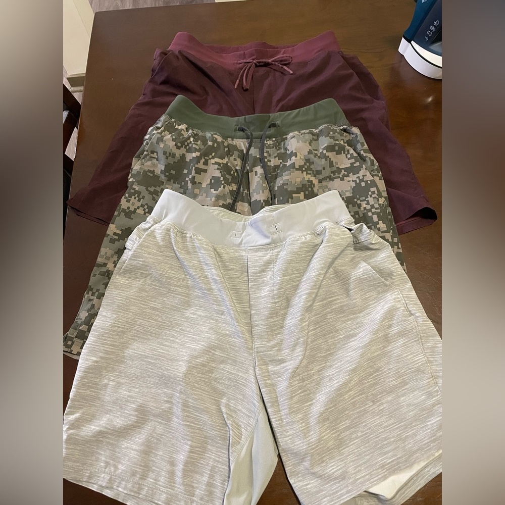 3x Lululemon men’s shorts
